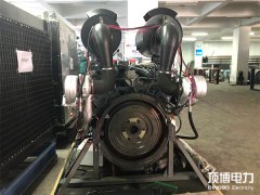 风扇皮带松紧度对柴油发电机组发生哪些影响？